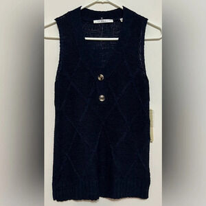 Cyrus navy blue argyle cable knit sweater vest.  Size XS  *NWT